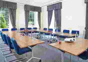 hotel-meeting-room-venue