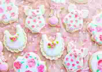 baby shower cookies with pink icing