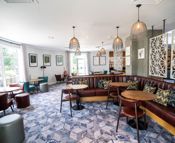Eastwood lounge (3)