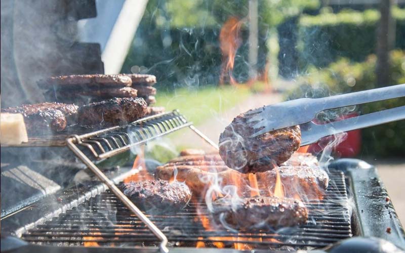 birthday-ideas-at-home-bbq