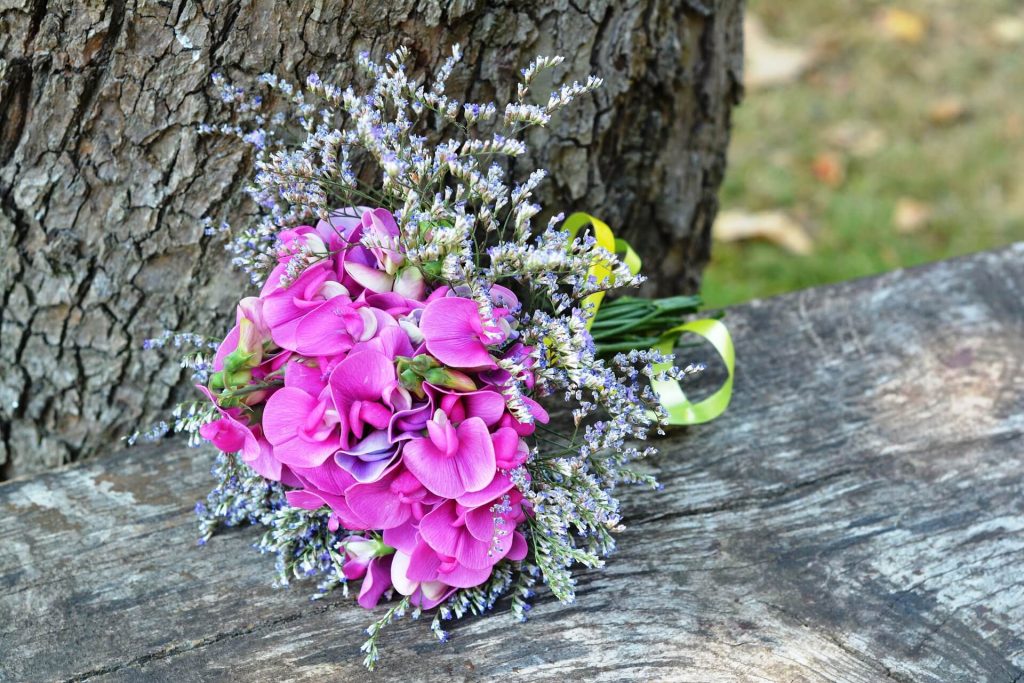 common wedding flowers sweet pea