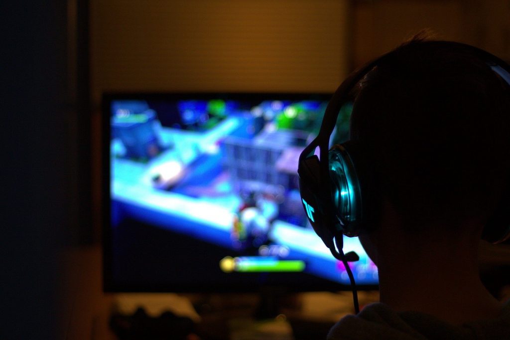 virtual-birthday-party-ideas-video-game-night